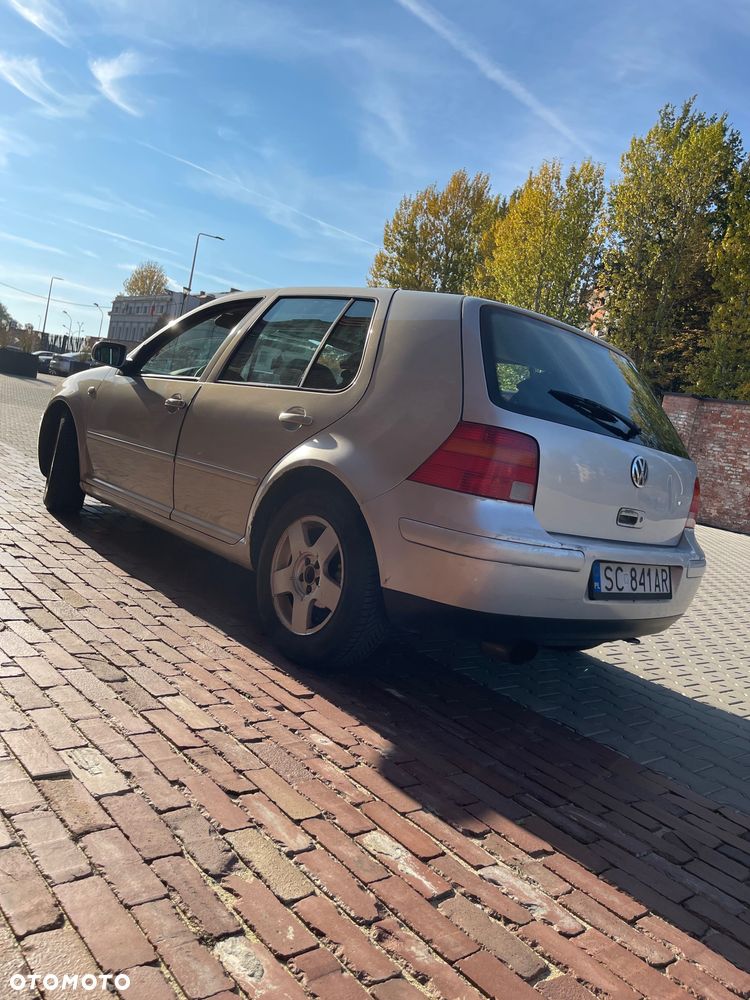 Volkswagen Golf - 3
