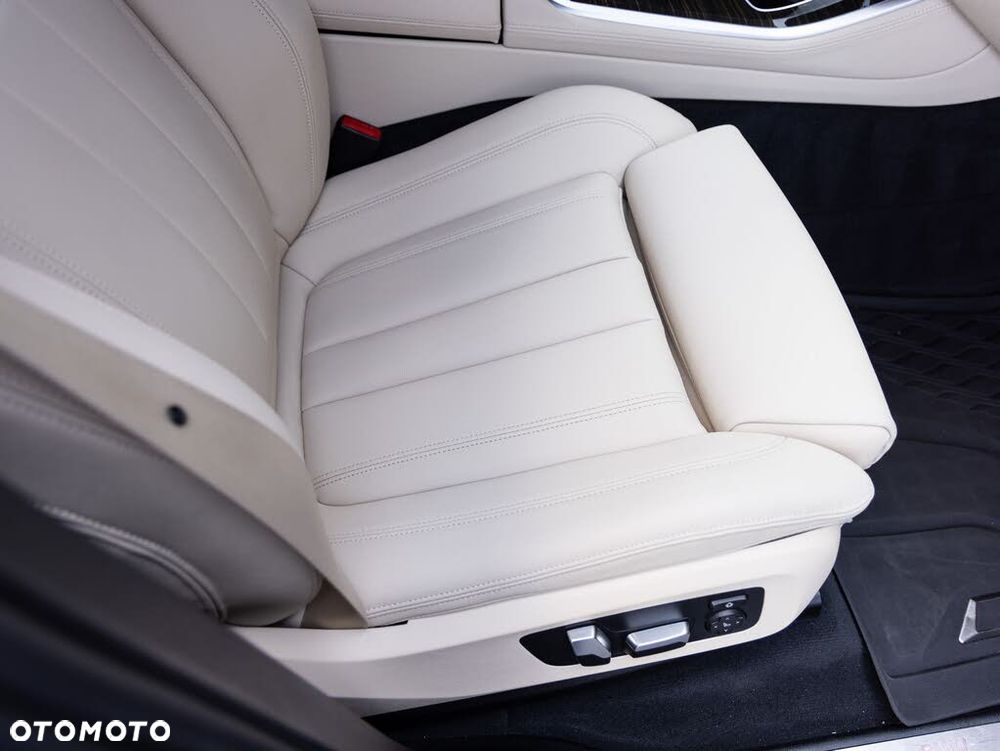 BMW X5 xDrive40i - 13