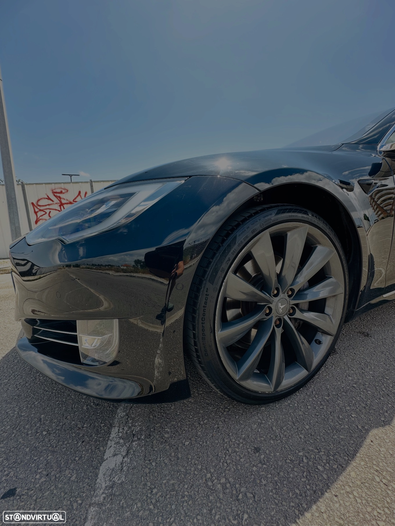 Tesla Model S - 6