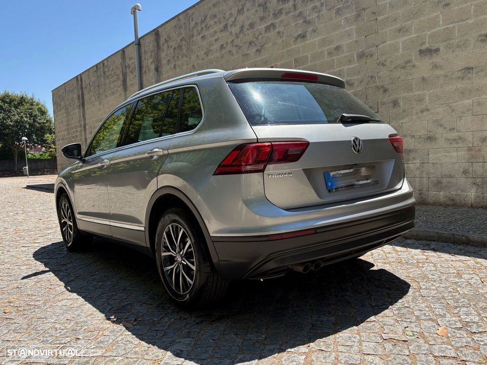 VW Tiguan 1.6 TDI Confortline - 24