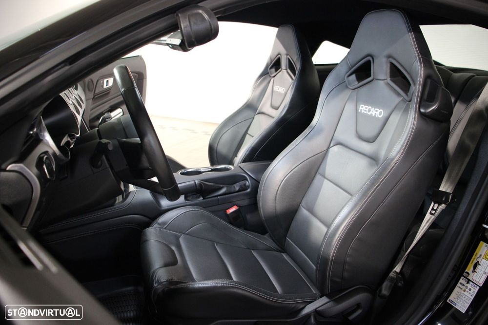 Ford Mustang 2.3i EcoBoost - 12