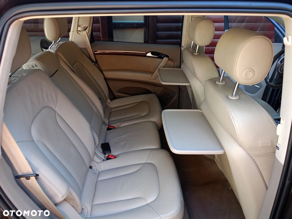 Audi Q7 - 10