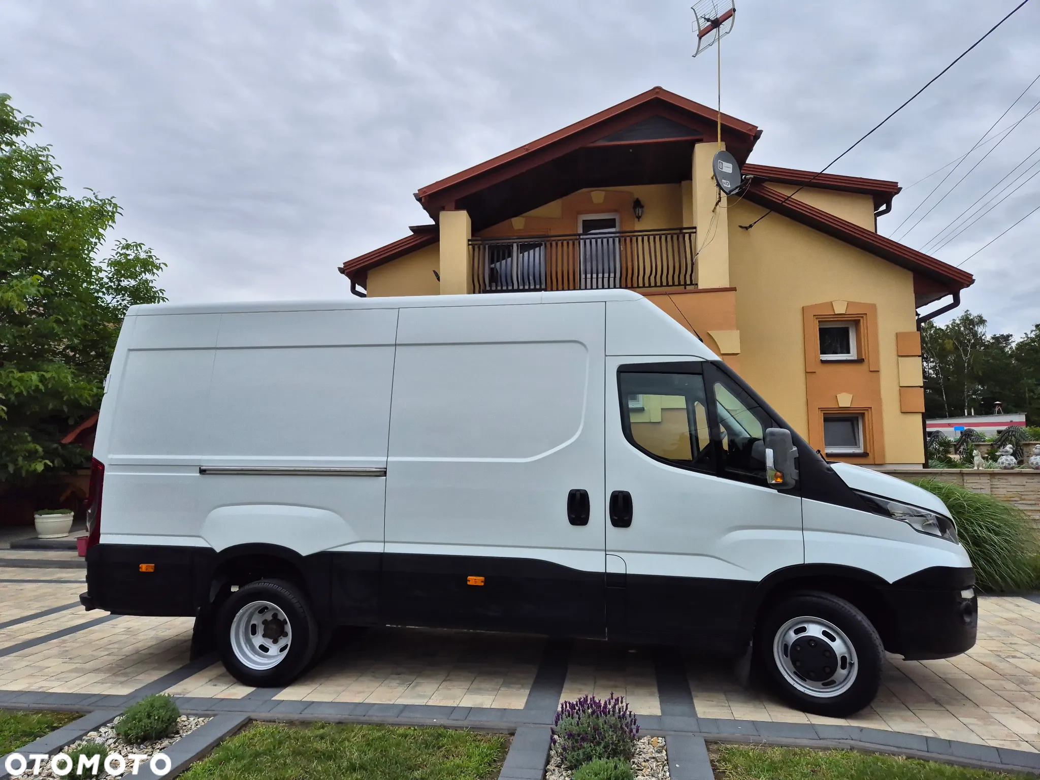 Iveco DAILY 40C15 L3H2 KLIMA BLIZNIAK TEMPOMAT BLOKADA MOSTU NAVI - 3