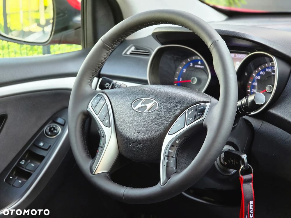 Hyundai i30 blue 1.6 GDI Passion - 28