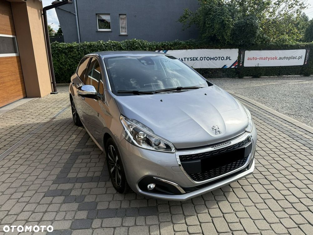 Peugeot 208 - 3