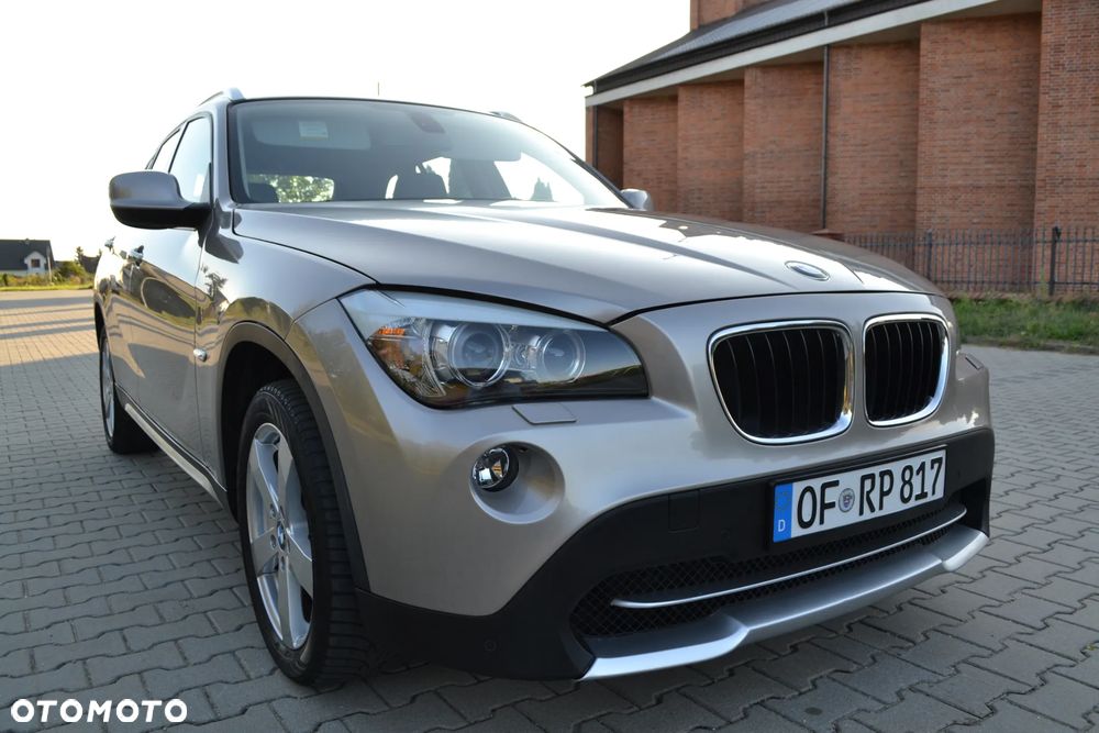 BMW X1 sDrive18d xLine - 11