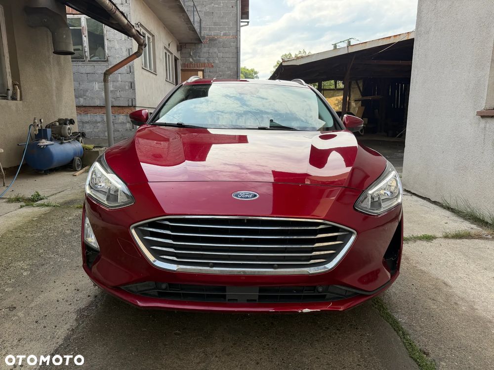 Ford Focus 1.5 EcoBoost Titanium - 2