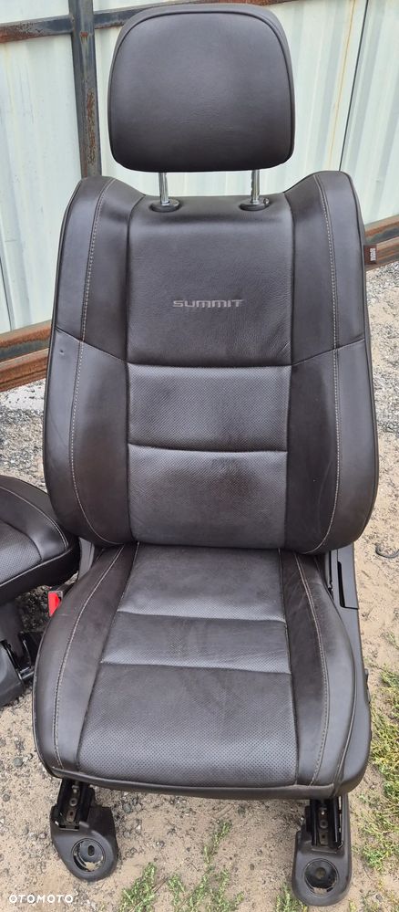 Siedzenia Fotele Przod Przednie Tył Kanapa BRĄZOWE SUMMIT Jeep Grand Cherokee WK2 2014- - 3