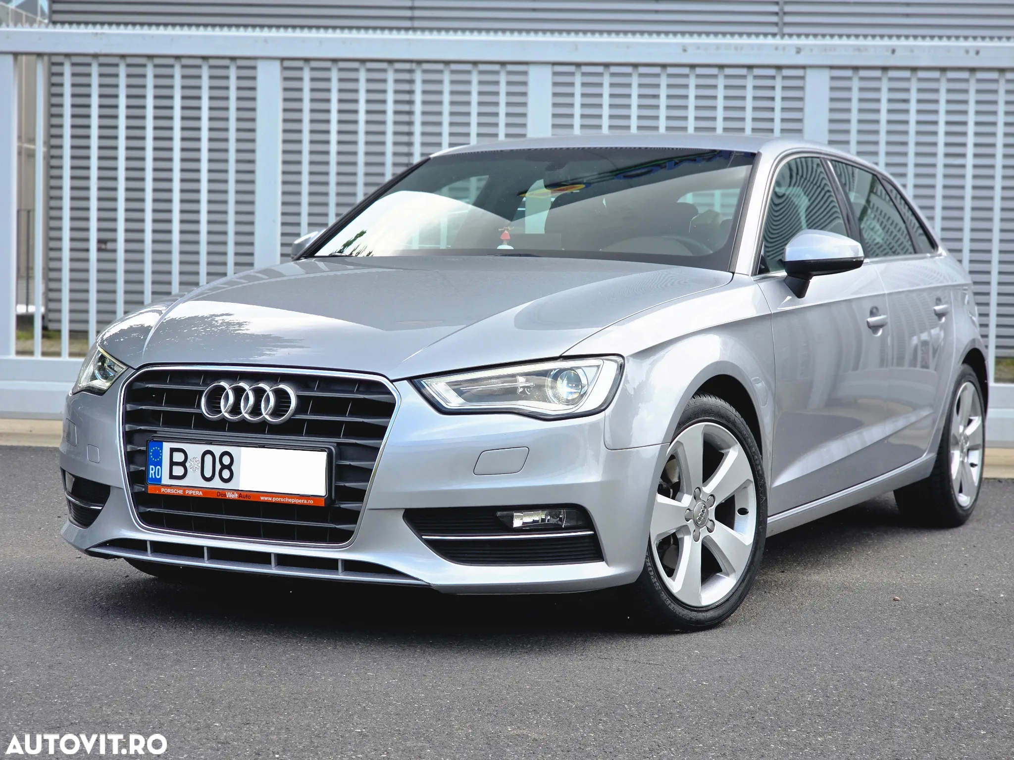Audi A3 Sportback 1.6 TDI S tronic - 2