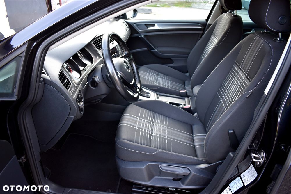 Volkswagen Golf 1.6 TDI BlueMotion Technology DSG Lounge - 14