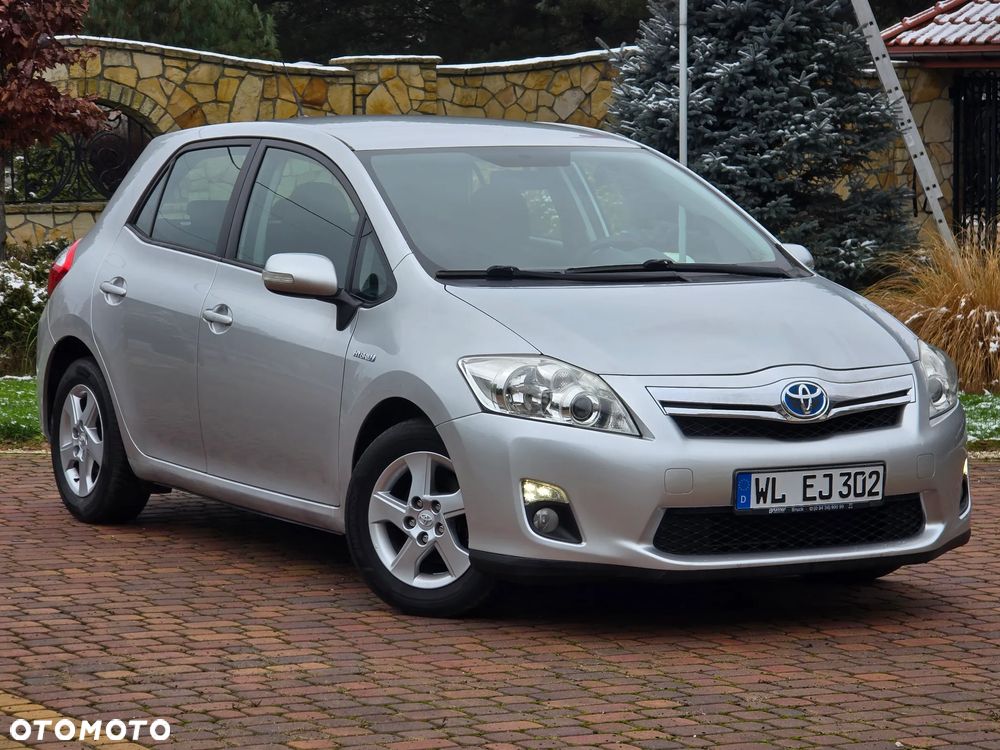 Toyota Auris 1.8 HSD Sol - 1