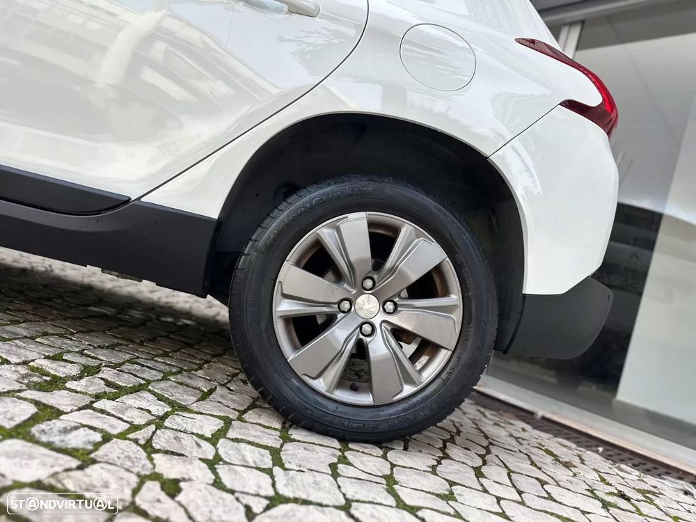 Peugeot 2008 1.2 PureTech Style - 5