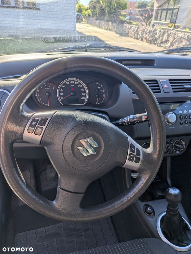 Suzuki Swift 1.3 GC (klm) - 32