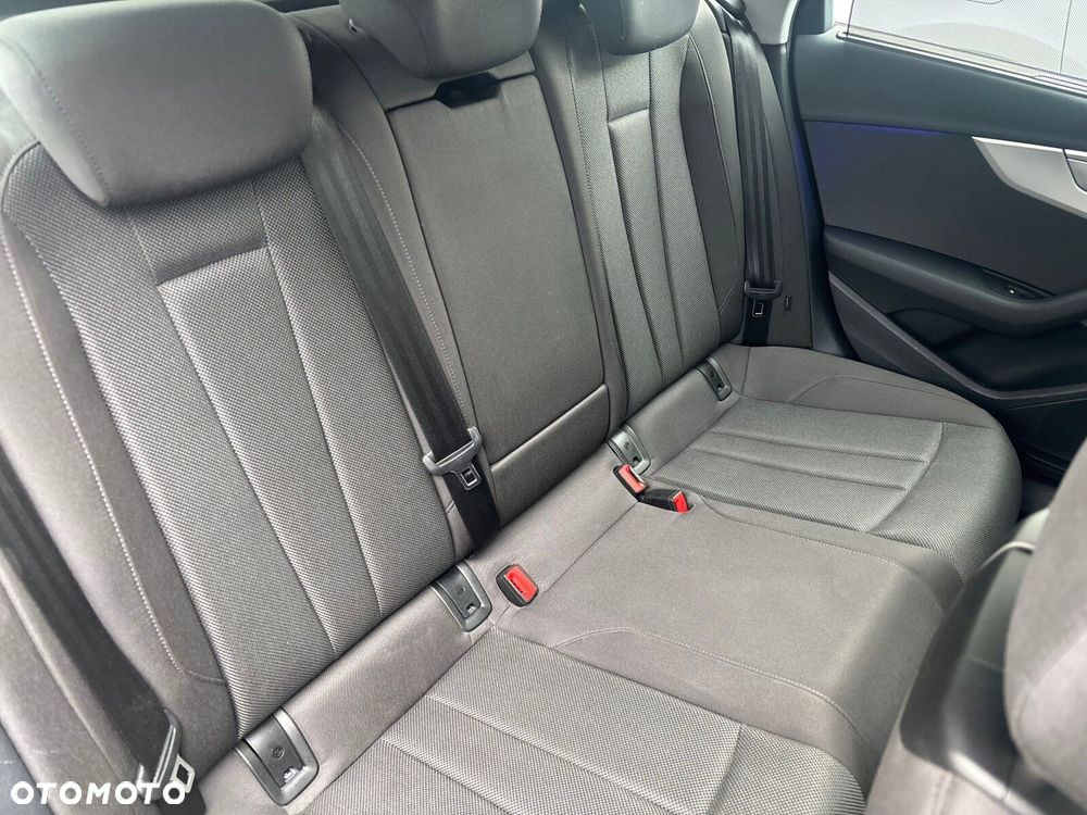 Audi A4 Avant - 30