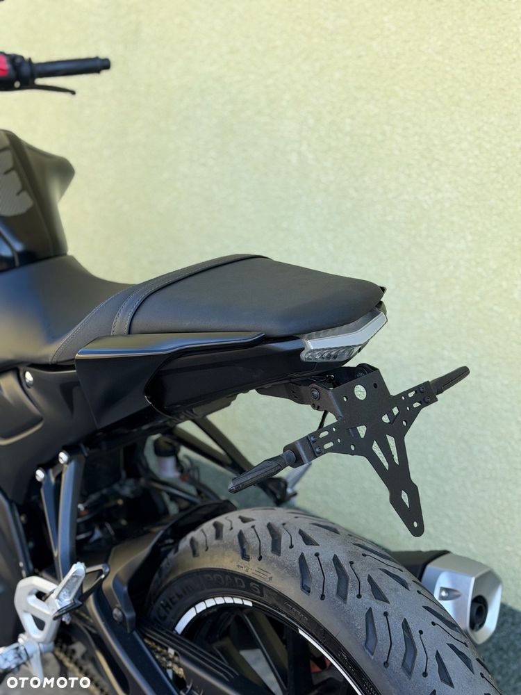 Yamaha MT - 19