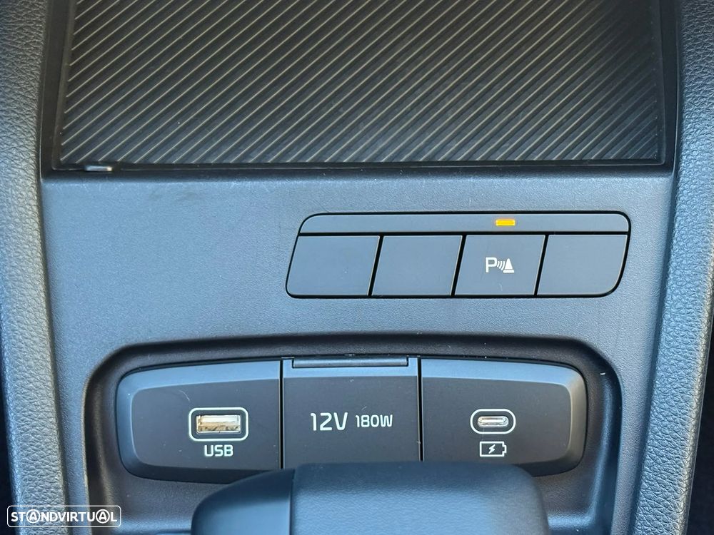 Kia Stonic 1.0 T-GDi Tech 7DCT — fotografia 33
