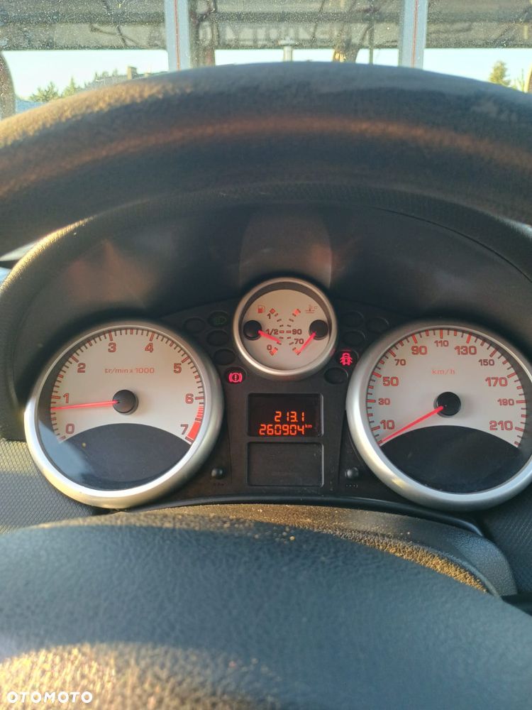 Peugeot 207 1.4 - 21