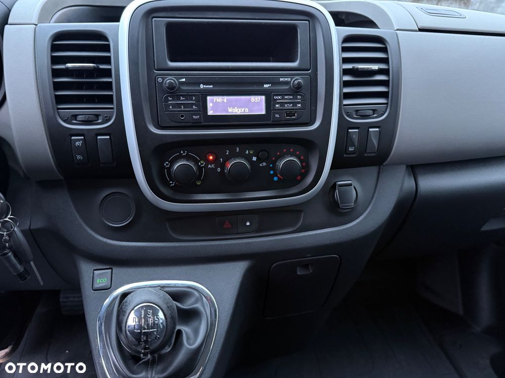 Renault Trafic - 16