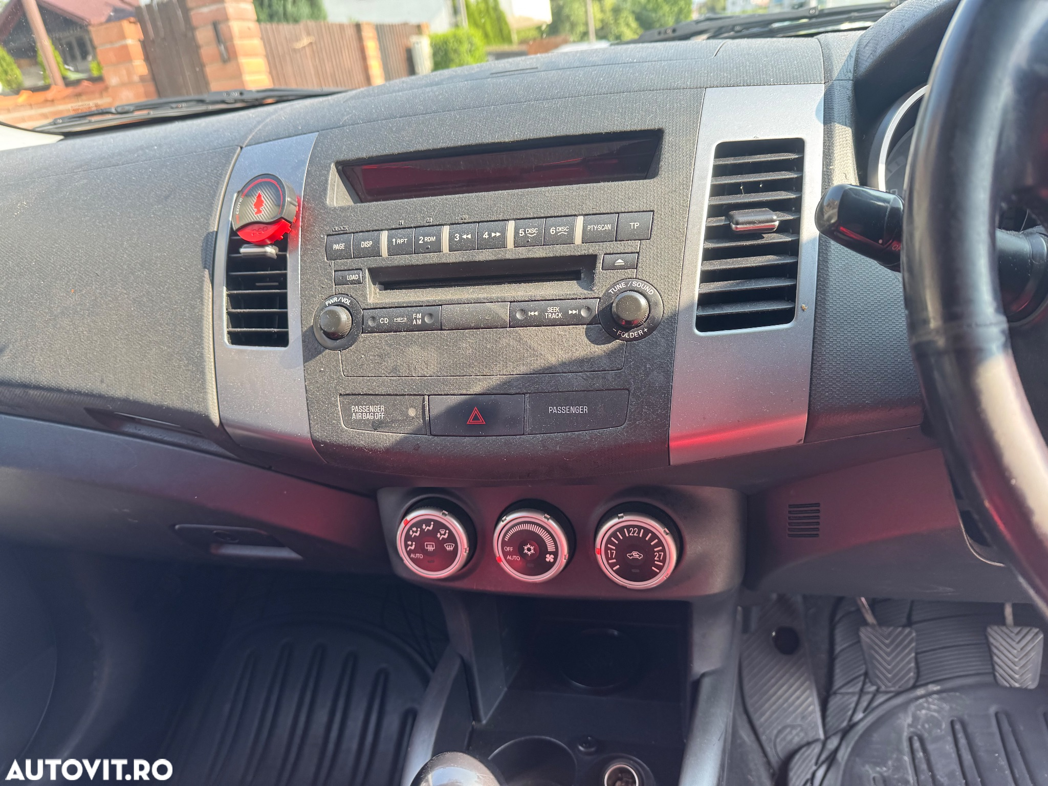 Mitsubishi Outlander 2.0 DI-D 4WD Intense - 9