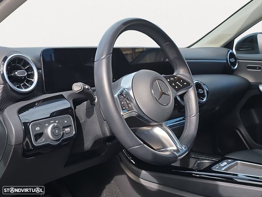Mercedes-Benz A 250 e - 10