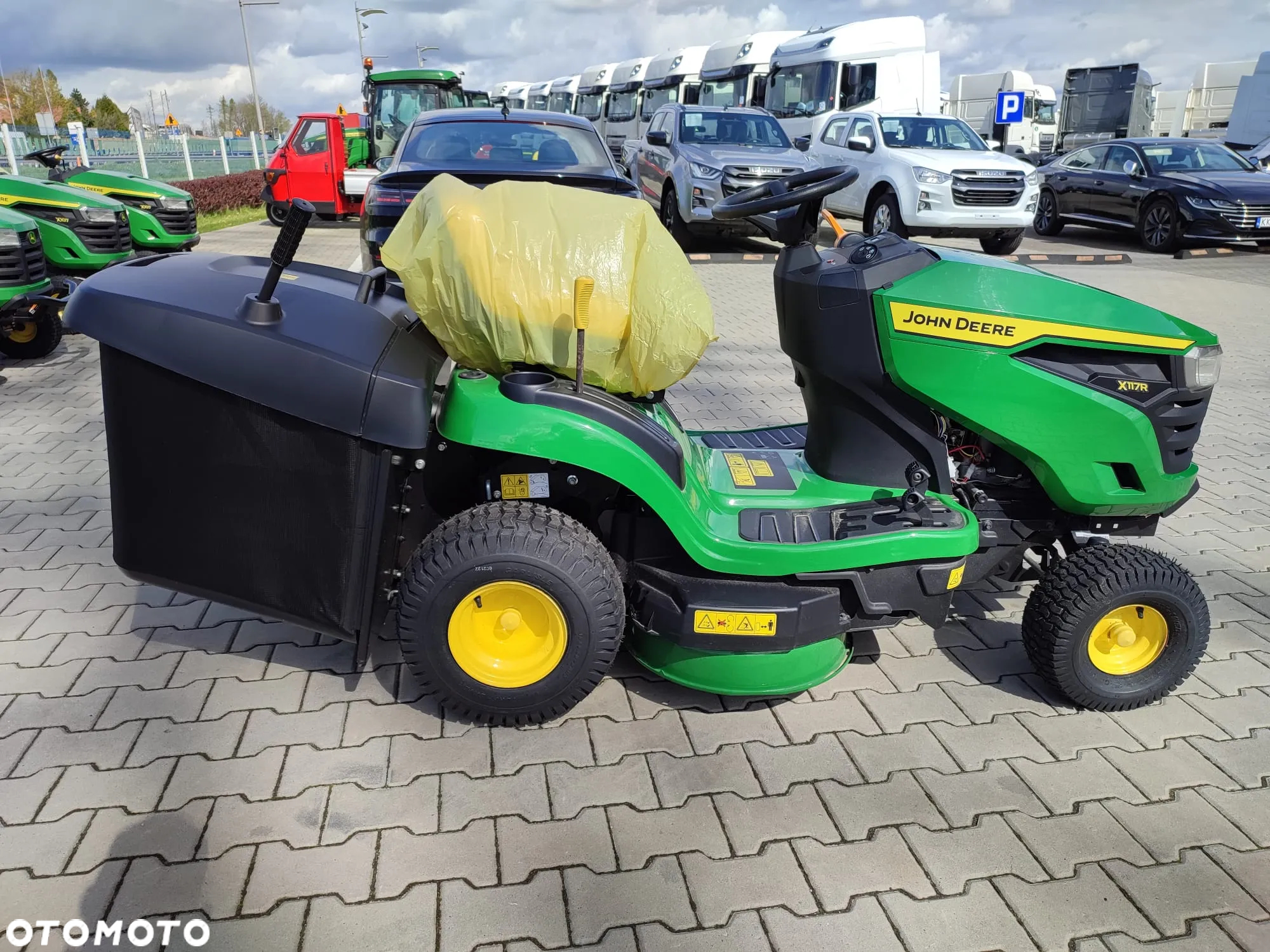 John Deere X117R - 7