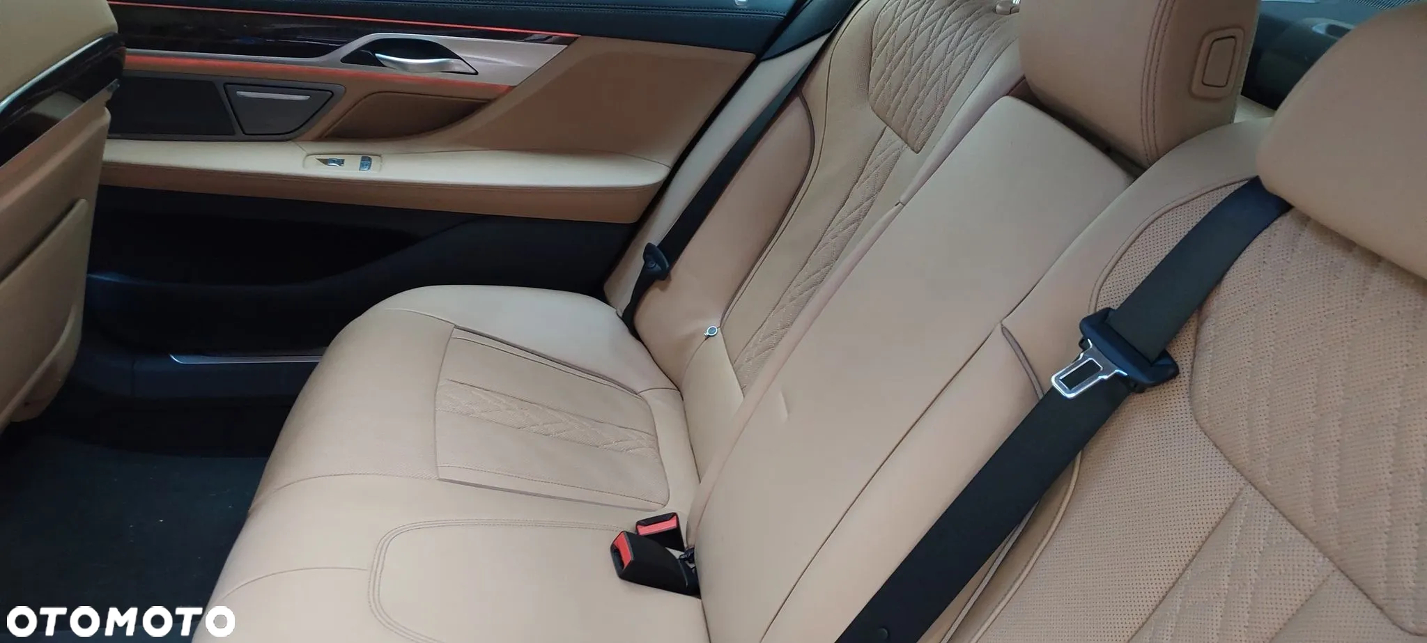 BMW Seria 7 750Li xDrive - 10