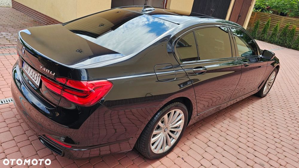 BMW Seria 7 740Li - 23