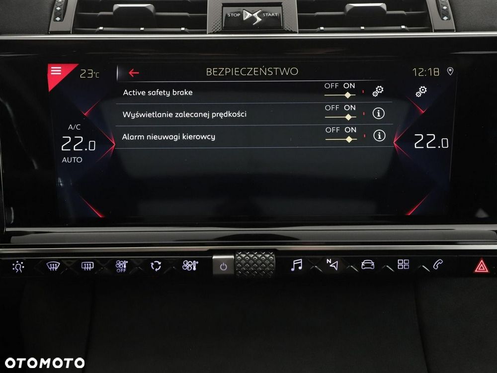 DS Automobiles DS 7 Crossback 2.0 BlueHDi Performance Line + - 26