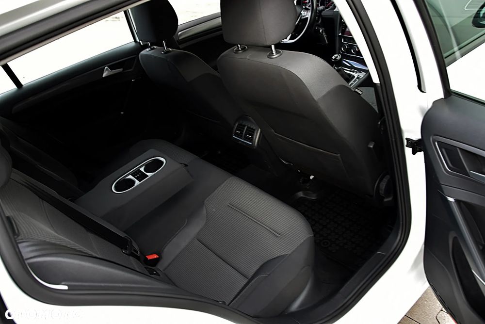 Volkswagen Golf 1.6 TDI BMT Comfortline - 24