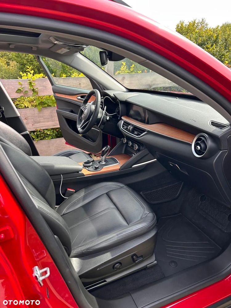 Alfa Romeo Stelvio 2.0 Turbo 16V AT8-Q4 Super - 13
