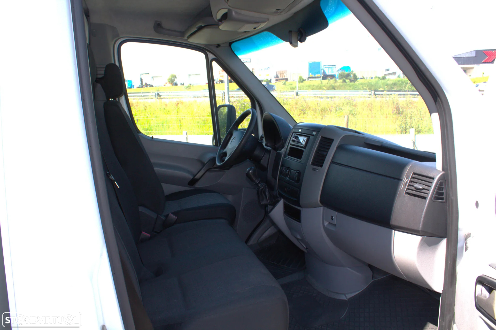 Mercedes-Benz Sprinter 311 CDI de Nov 2016 com IVA - 8