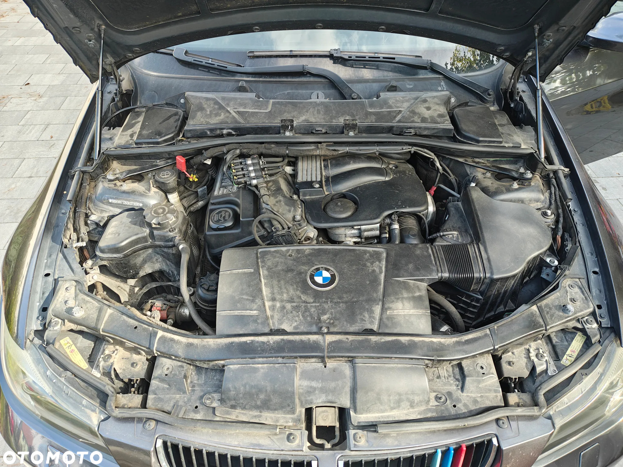 BMW Seria 3 320i Touring - 14