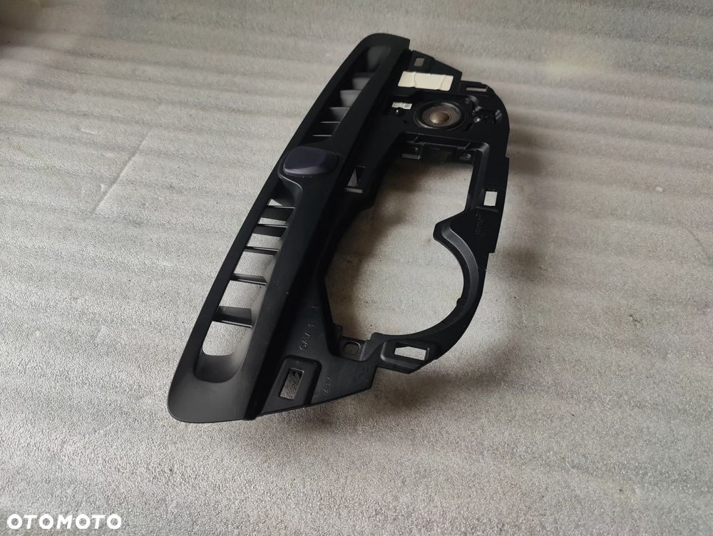 Volvo V60 2020 RAMKA GŁOŚNIKA DESKI ROZDZIELCZEJ 31467496 - 2