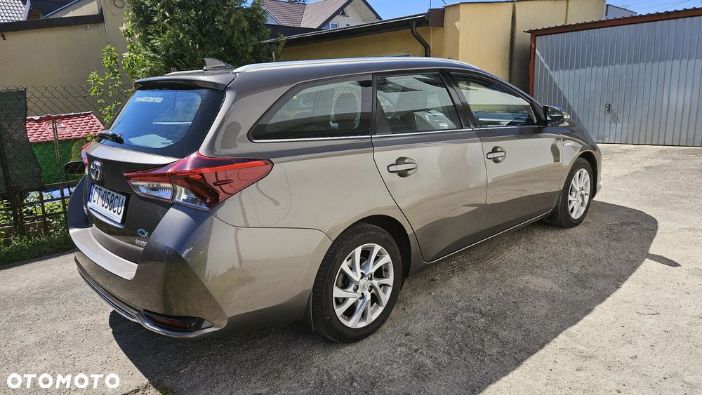 Toyota Auris Hybrid 135 Prestige - 4