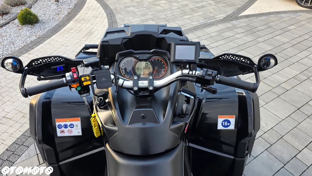 Can-Am Outlander Max - 12