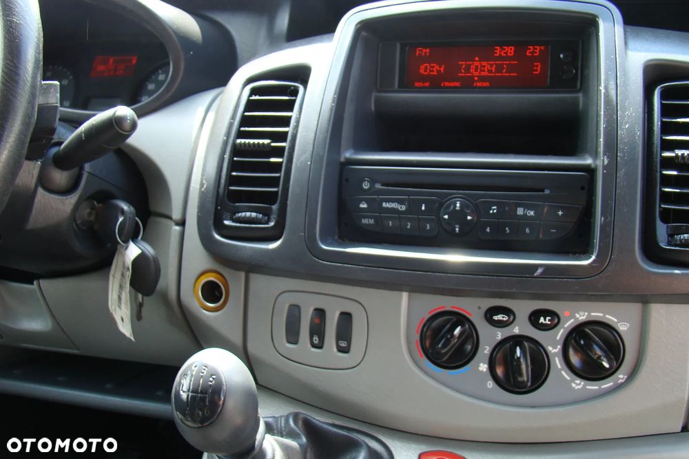 Opel Vivaro - 9