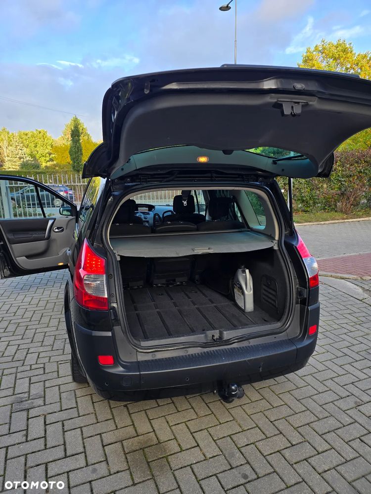 Renault Scenic - 11