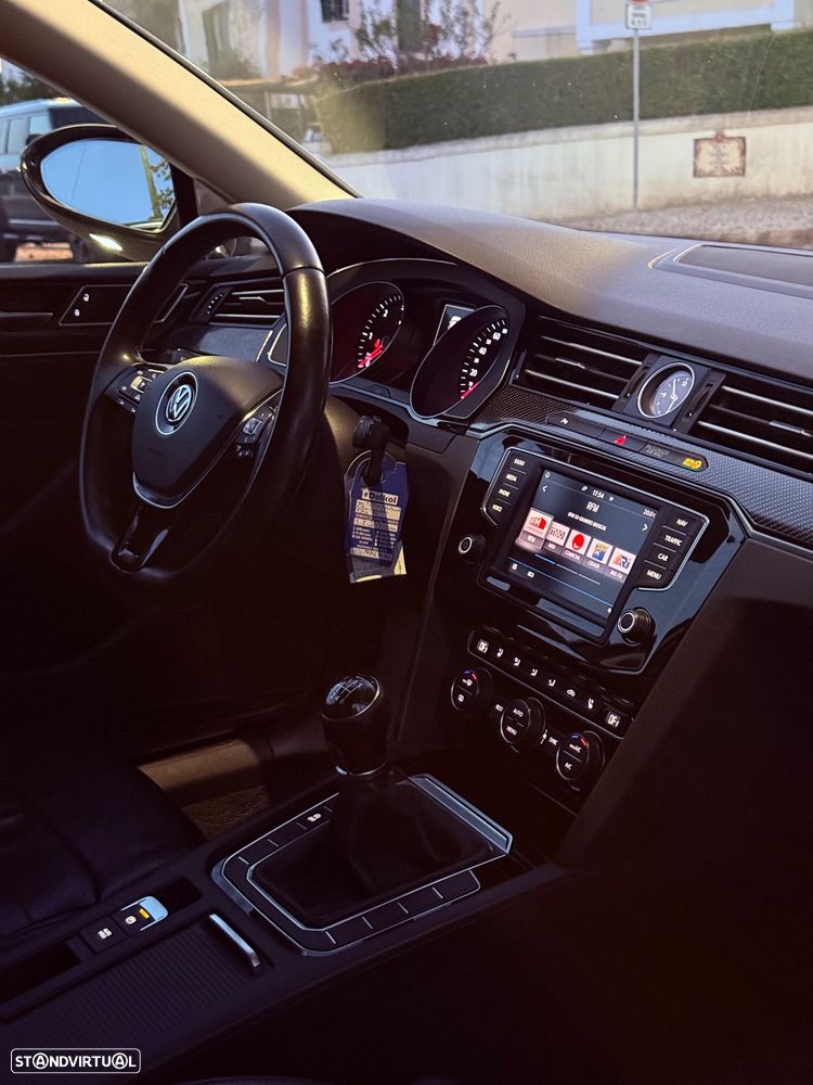 VW Passat - 8