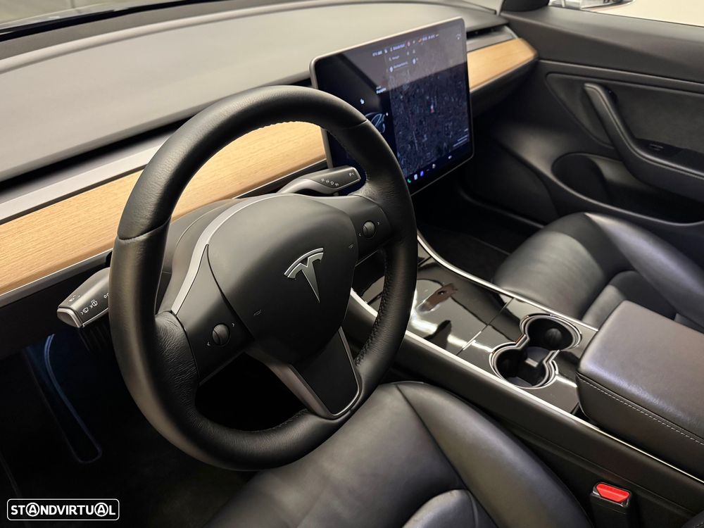 Tesla Model 3 - 20