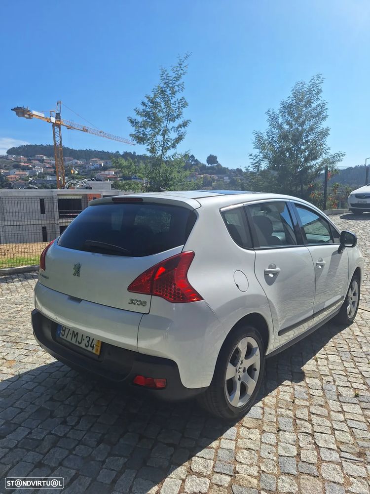 Peugeot 3008 1.6 HDi Executive - 2
