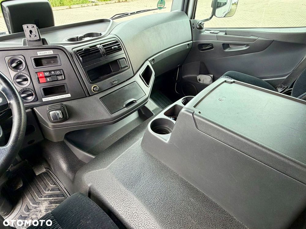 Mercedes-Benz ATEGO 1527 / CHŁODNIA / WINDA / 16 EUROPALET / CARRIER 850U / SCHMITZ / 6.5 M DŁUGOŚCI / 16 T DMC / GLOB / EURO 6 / 2018 ROK - 24