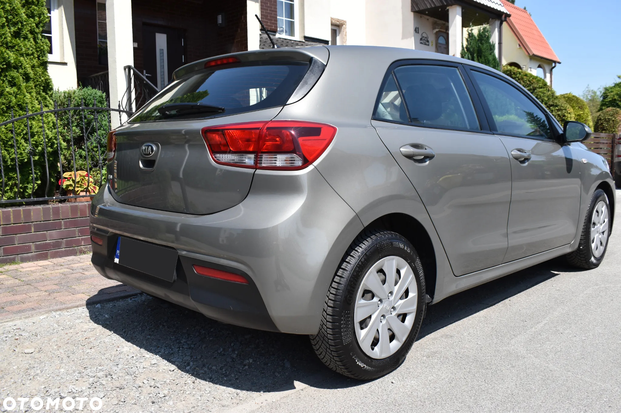 Kia Rio 1.2 L - 13