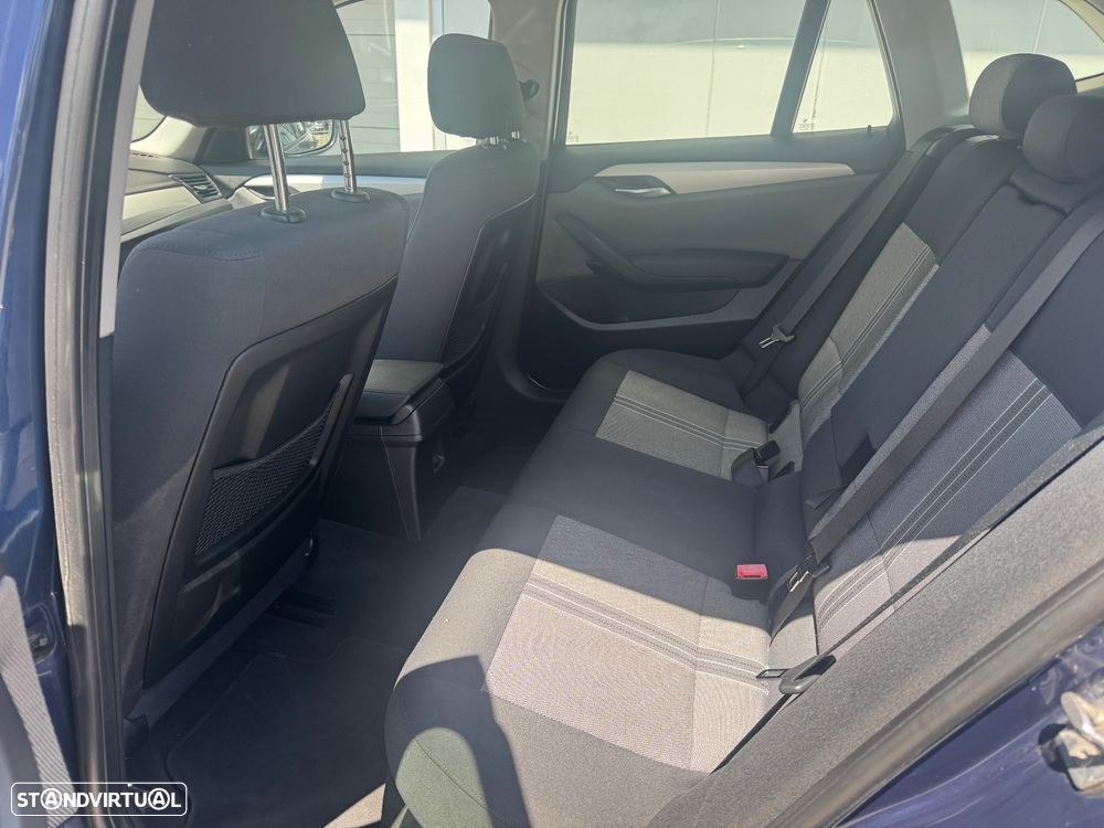 BMW X1 18 d sDrive - 7
