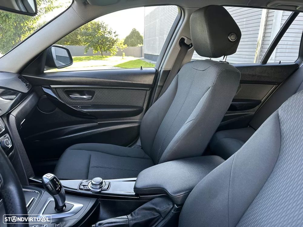 BMW 320 d Line Sport Auto - 35