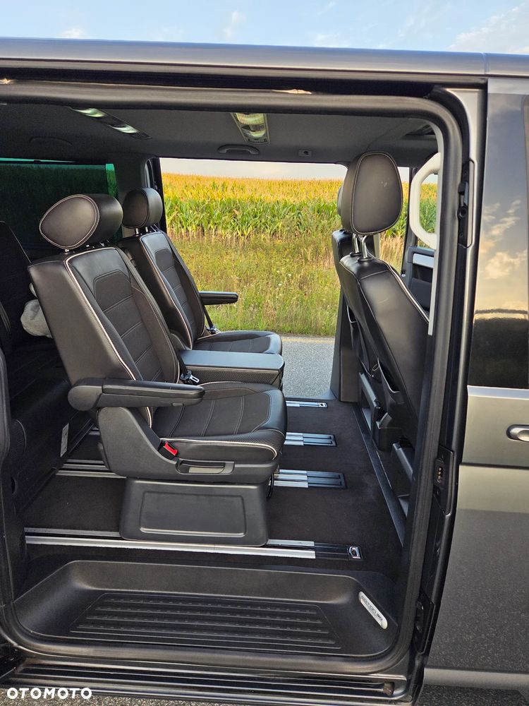 Volkswagen Multivan - 11