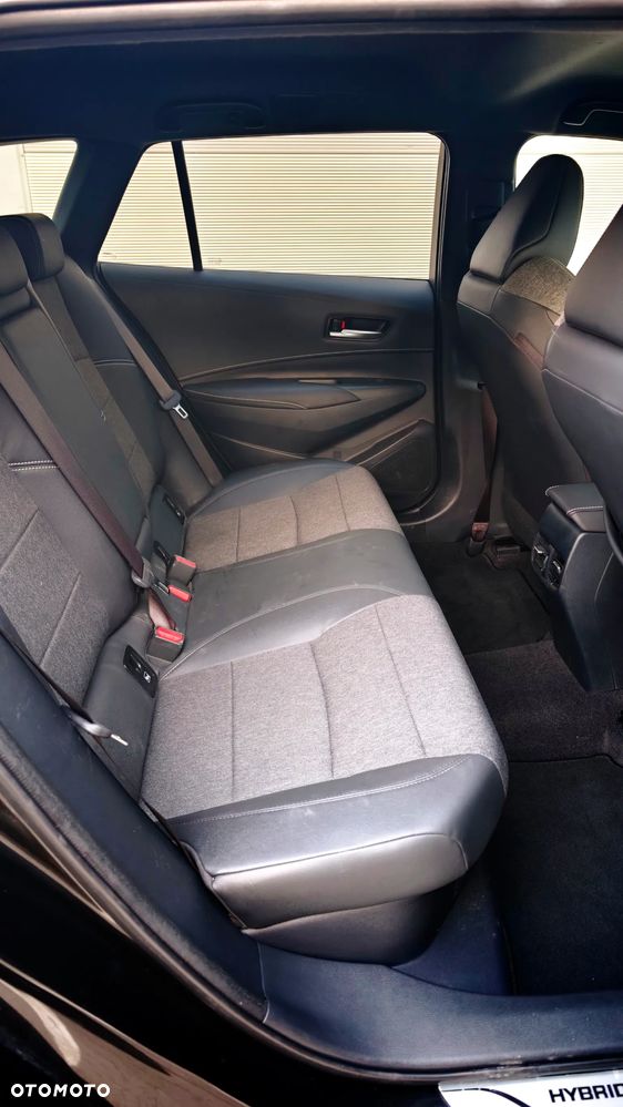 Toyota Corolla 1.8 Hybrid Comfort - 37