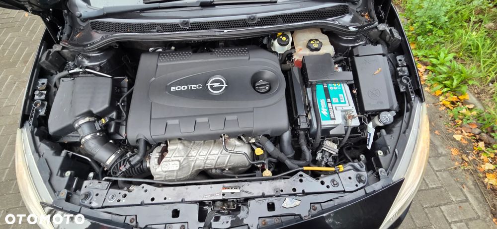 Opel Astra 2.0 CDTI DPF Automatik Design Edition - 36