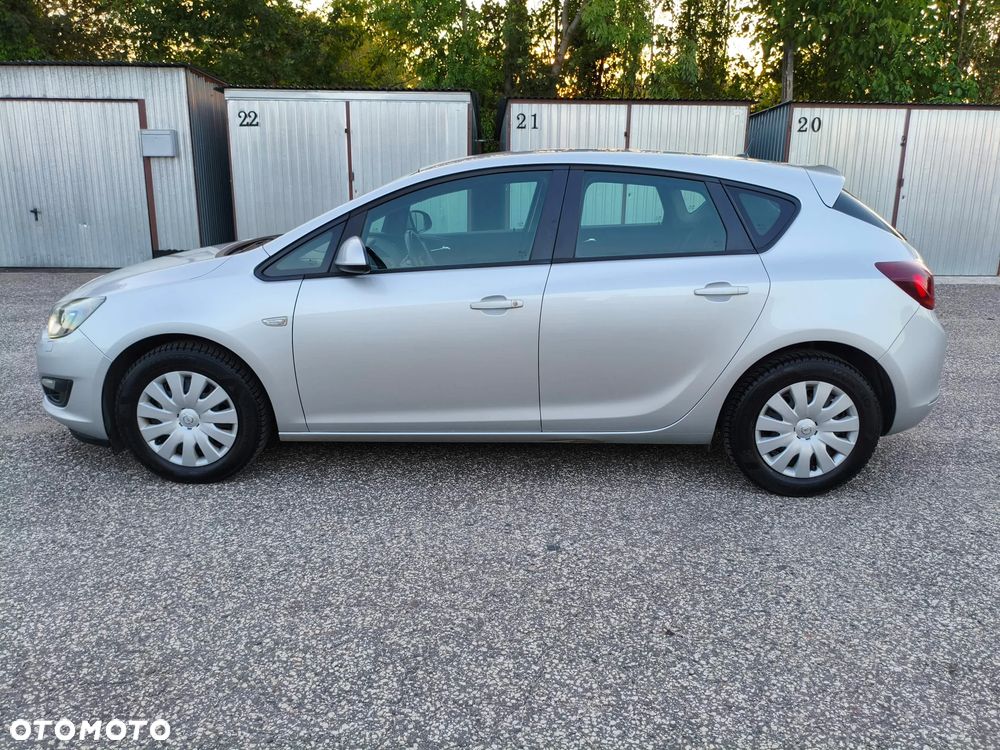 Opel Astra 1.6 CDTI Enjoy - 10