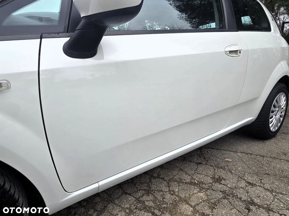 Fiat Punto Evo ver-1-4-16v-dynamic - 14