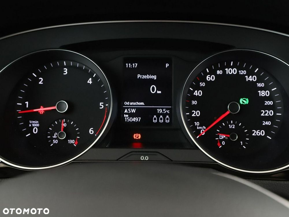 Volkswagen Passat Variant 1.6 TDI (BlueMotion Technology) DSG Comfortline - 23